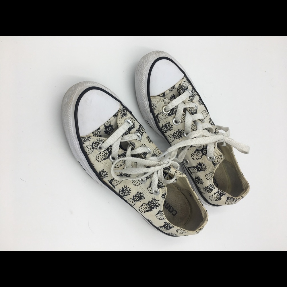 Converse Pineapple Print Low Tops Size Women’s 6 - image 1